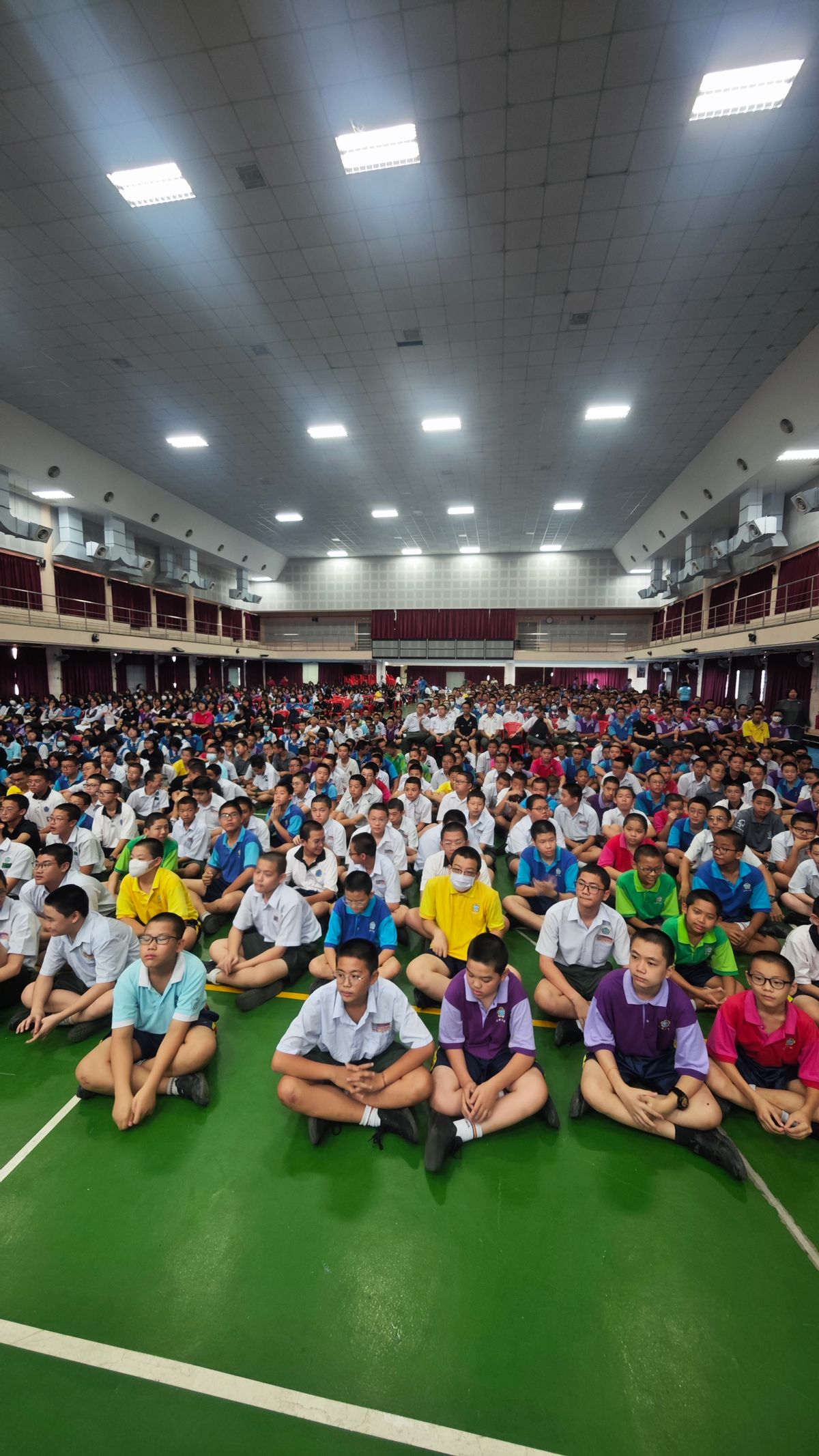 D Lap 赞助《尾班 Kelas Hujung》
